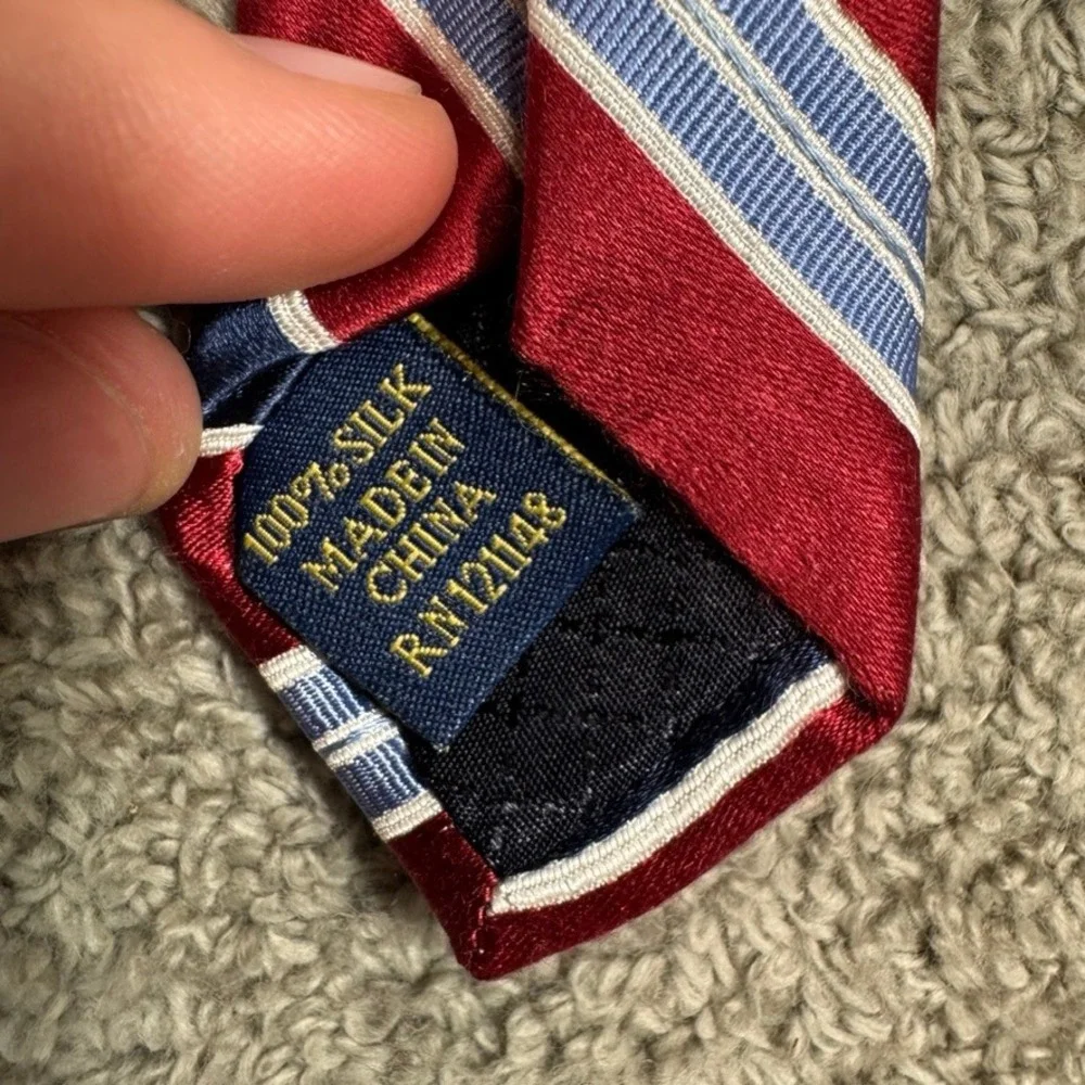 Jones New York Mens Silk Necktie Red Navy Blue Light Blue Striped RN121148